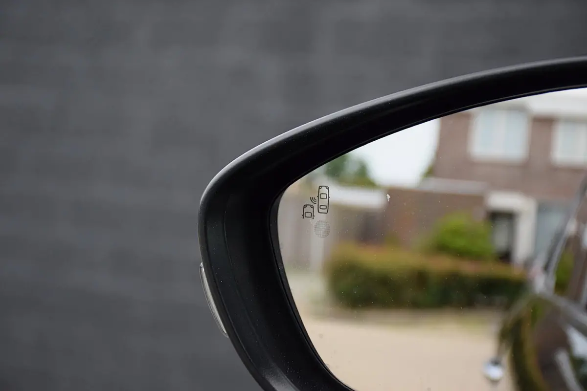 1.2 PureTech S&S Business*Automaat*Pano*Camera*Carplay*enz