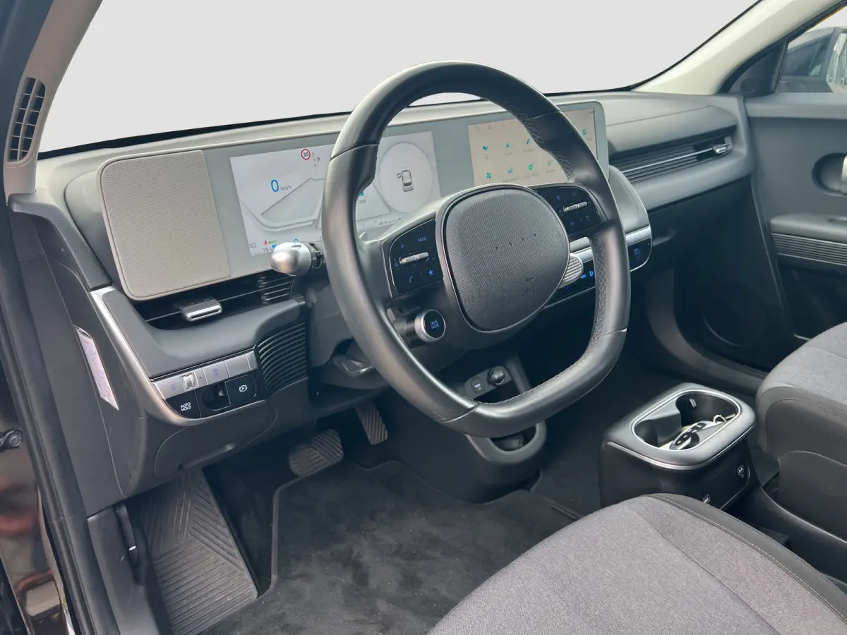 Style 58 kWh SOH 100% | Camera | Adaptive cruise controle | Carplay | Keyless entry | LED koplampen | Navigatie | Parkeersensoren | Digitaal cockpit | 19'' velgen