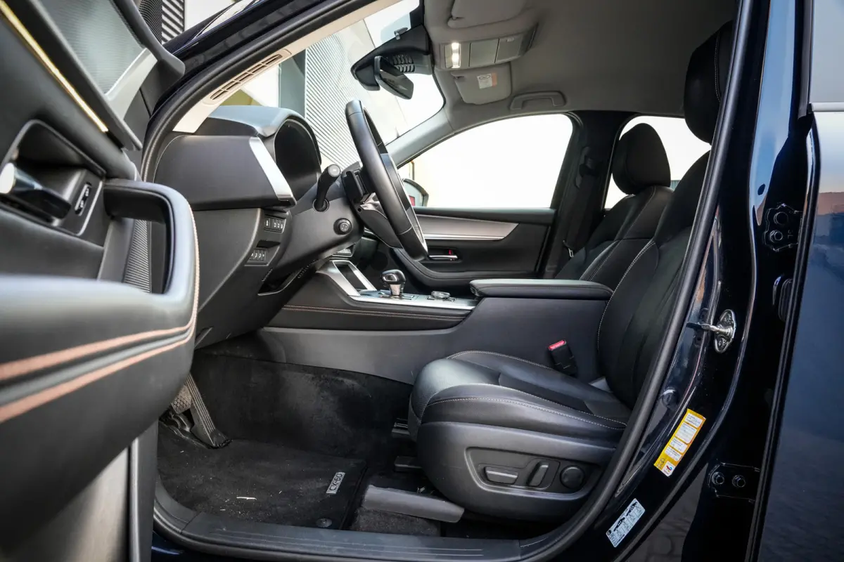 2.5 e-SkyActiv PHEV Homura | ACC | Leder | Trekhaak afn. | Stoelkoeling | 360 camera | Metalic | 1e eig. |