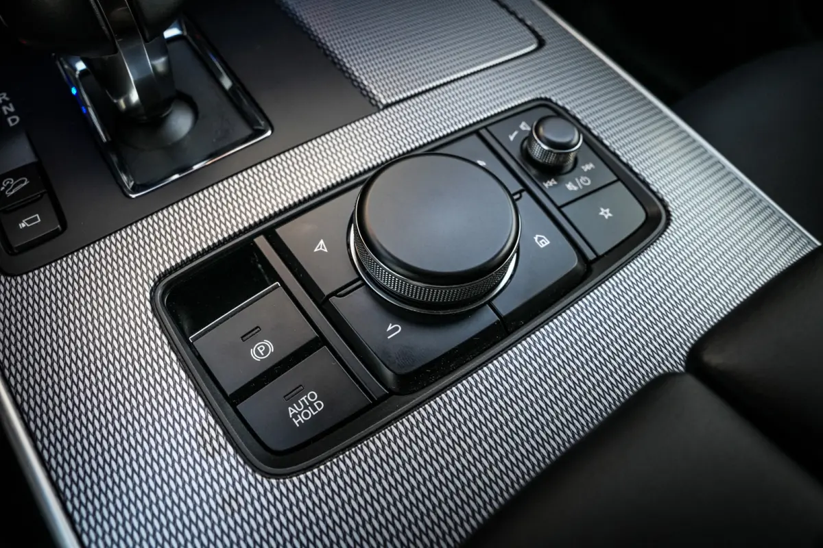 2.5 e-SkyActiv PHEV Homura | ACC | Leder | Trekhaak afn. | Stoelkoeling | 360 camera | Metalic | 1e eig. |