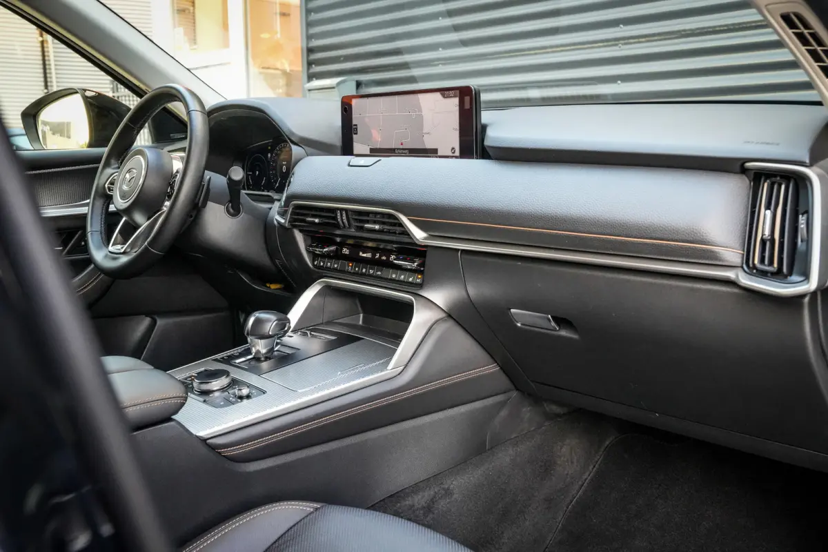 2.5 e-SkyActiv PHEV Homura | ACC | Leder | Trekhaak afn. | Stoelkoeling | 360 camera | Metalic | 1e eig. |