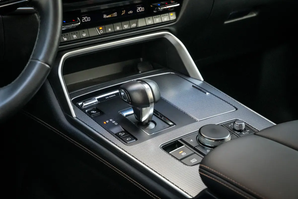 2.5 e-SkyActiv PHEV Homura | ACC | Leder | Trekhaak afn. | Stoelkoeling | 360 camera | Metalic | 1e eig. |