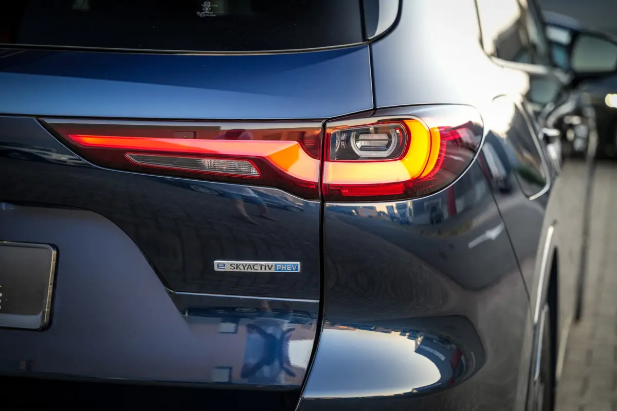 2.5 e-SkyActiv PHEV Homura | ACC | Leder | Trekhaak afn. | Stoelkoeling | 360 camera | Metalic | 1e eig. |