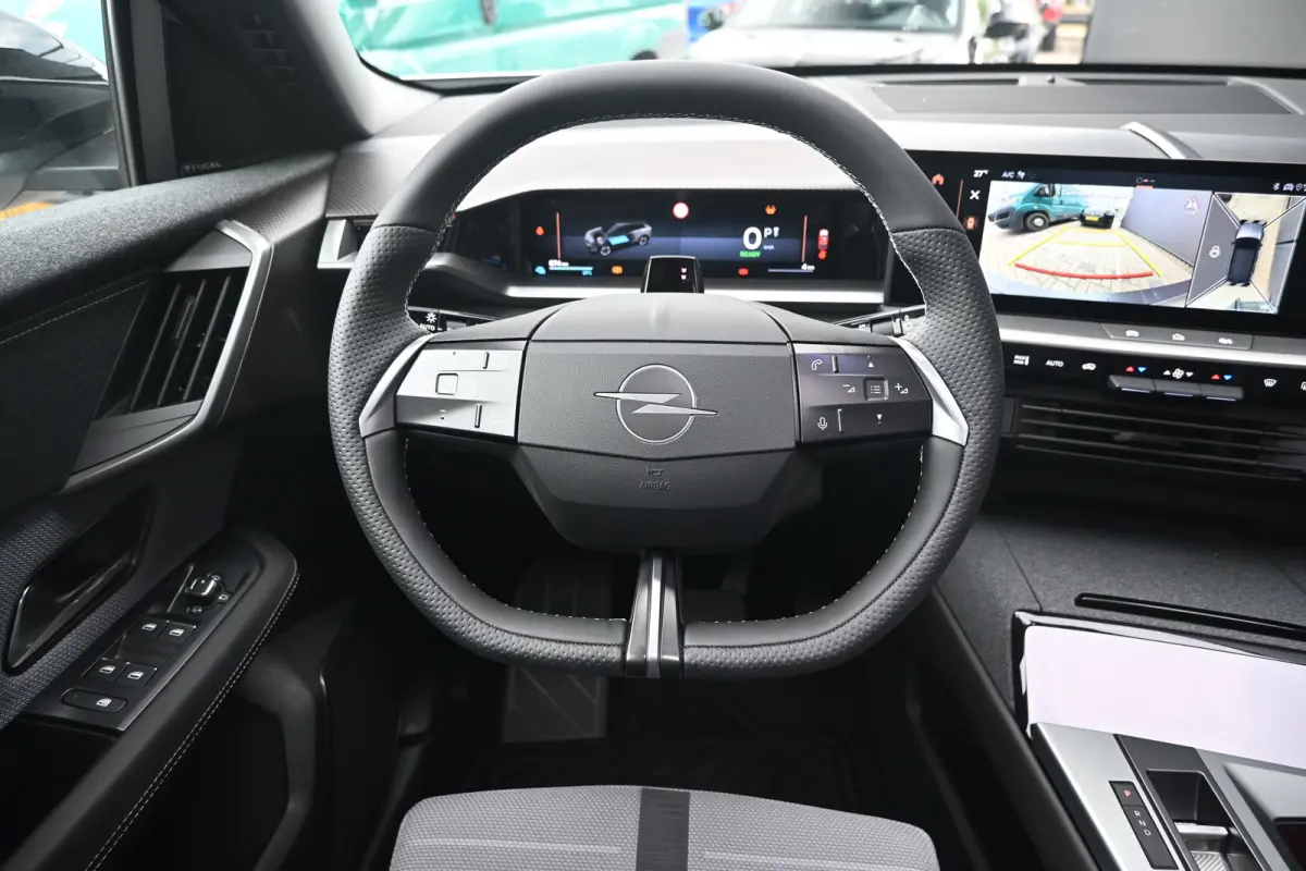 Business Edition 97 kWh Long Range DEMO-DEAL! | Schuif-/Kanteldak | FOCAL | Stoel/Stuurverwarming | 360 Camera | Adaptive Cruise | !!