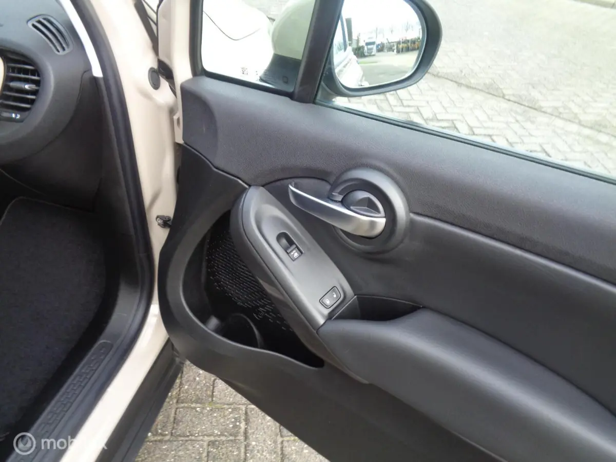 1.0 GSE Lounge/TURBO/Cappuccino/Airco/Key Less/Camera/PDC/LM velgen/1st eig/LED