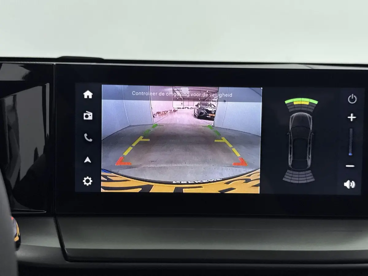 SUV 136 pk Hybrid Automaat GS | Camera | Navigatie | Dodehoekbewaking | Parkeersensoren | Carplay