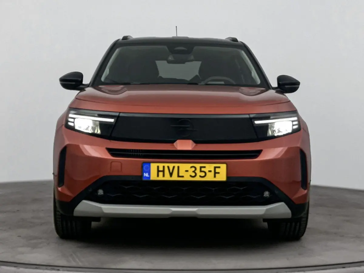 SUV 136 pk Hybrid Automaat GS | Camera | Navigatie | Dodehoekbewaking | Parkeersensoren | Carplay