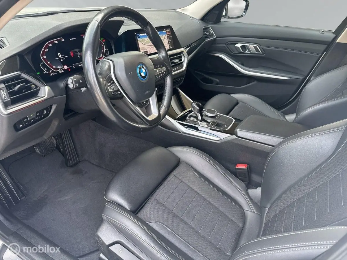 330e Sportline, Laser, trekhaak