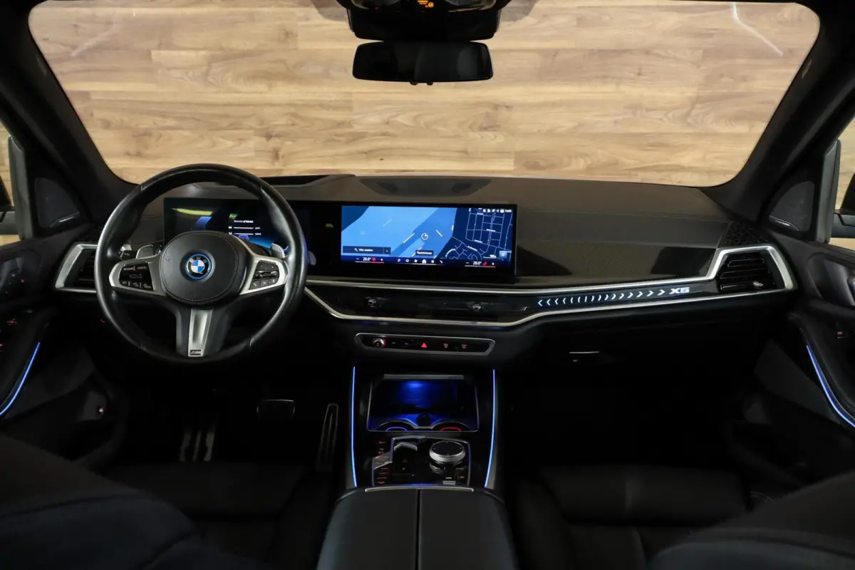xDrive50e M-Sport|Individual|Skylounge|HUD|360|H&K|Aero|