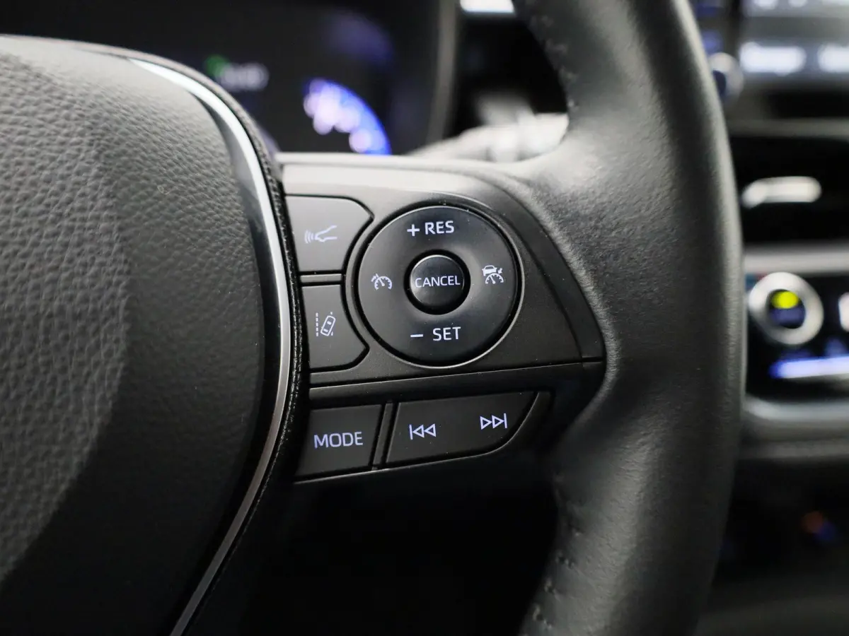1.8 Hybrid Business Plus | Navigatie | Airco | Privacy Glass | Lichtmetalen Velgen |