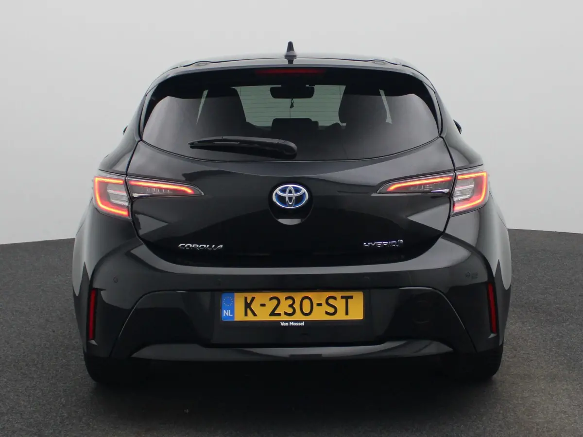 1.8 Hybrid Business Plus | Navigatie | Airco | Privacy Glass | Lichtmetalen Velgen |