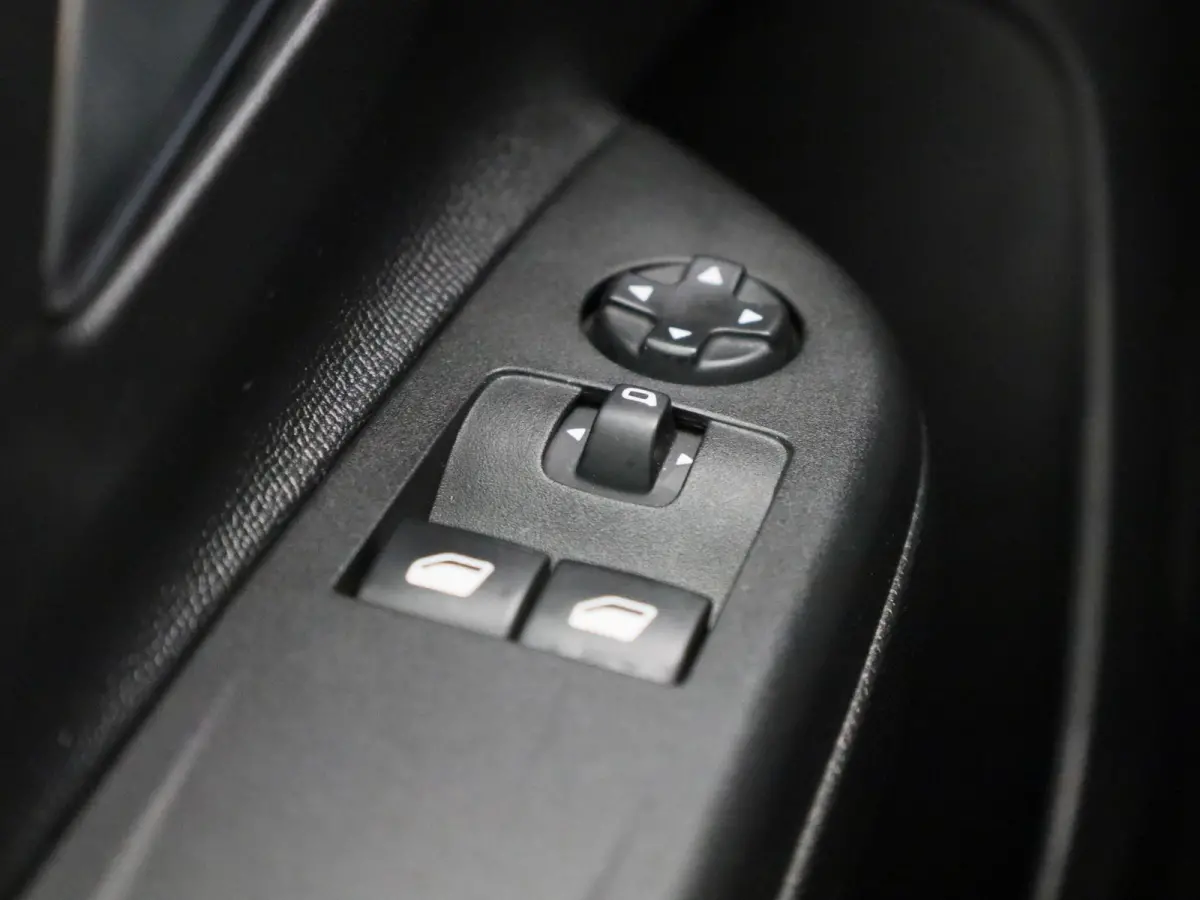 1.2 Edition | Apple Carplay / Android Auto | Cruise Control | Bluetooth Telefonie |
