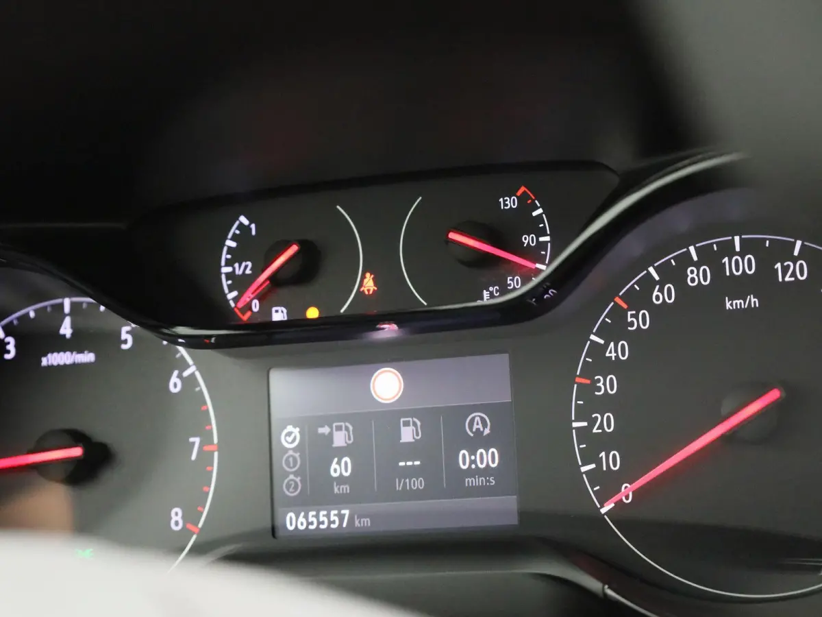 1.2 Edition | Apple Carplay / Android Auto | Cruise Control | Bluetooth Telefonie |