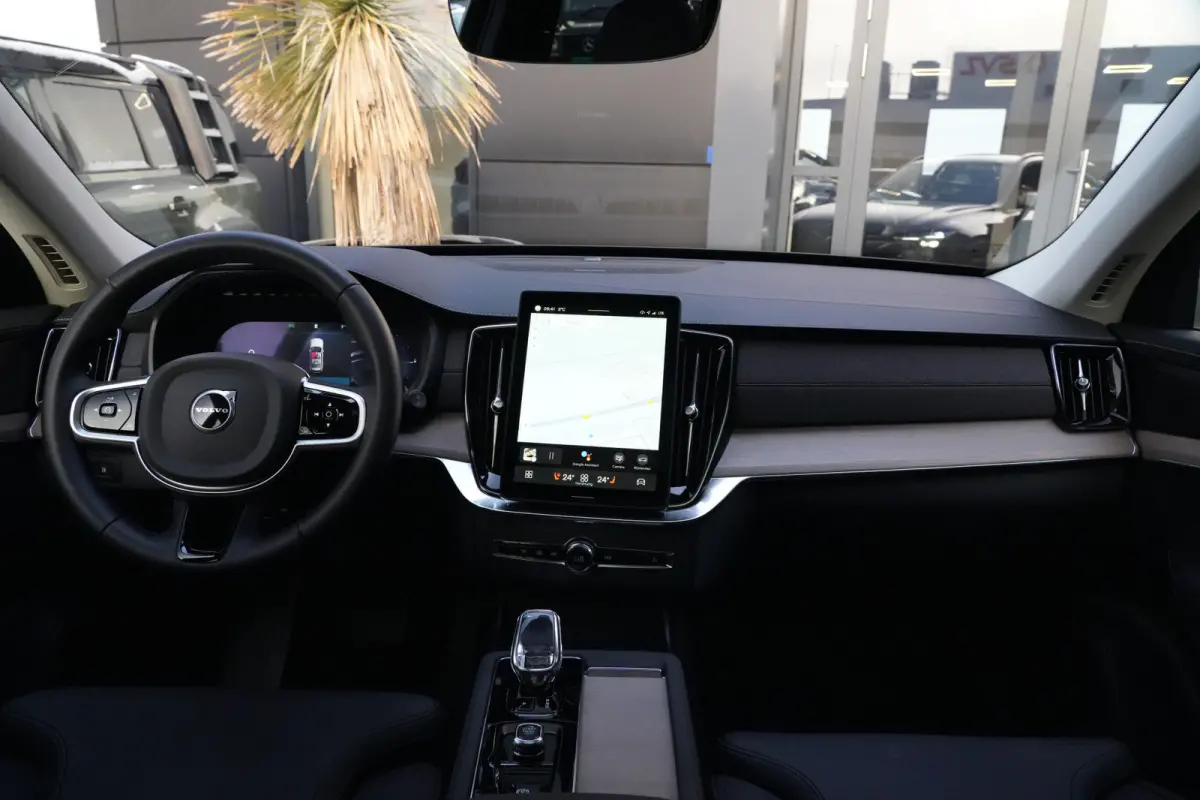 2.0 T8 FACELIFT Plug-in hybrid AWD Ultra Dark 455pk Panoramadak/Luchtvering/Trekhaak