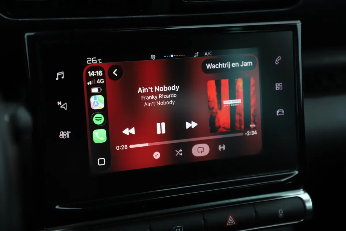 1.2 PureTech S&S Business NIEUWE DB RIEM! Navigatie Achteruitrijcamera Airco Head Up Display Cruise Carplay Android