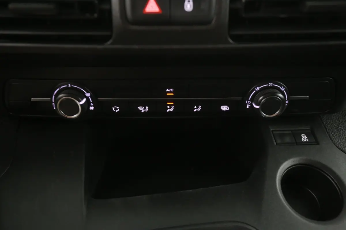 1.5D 102PK | Airco | Cruise | Trekhaak | Elektrpakket