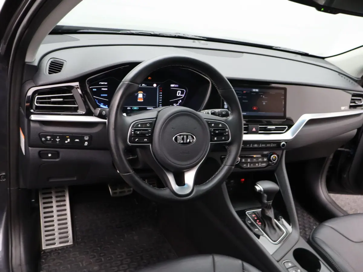 More 1.6 GDi HEV 6DCT | Apple Carplay / Android Auto | Privacy Glass | Trekhaak | Privacy Glass | Keyless |