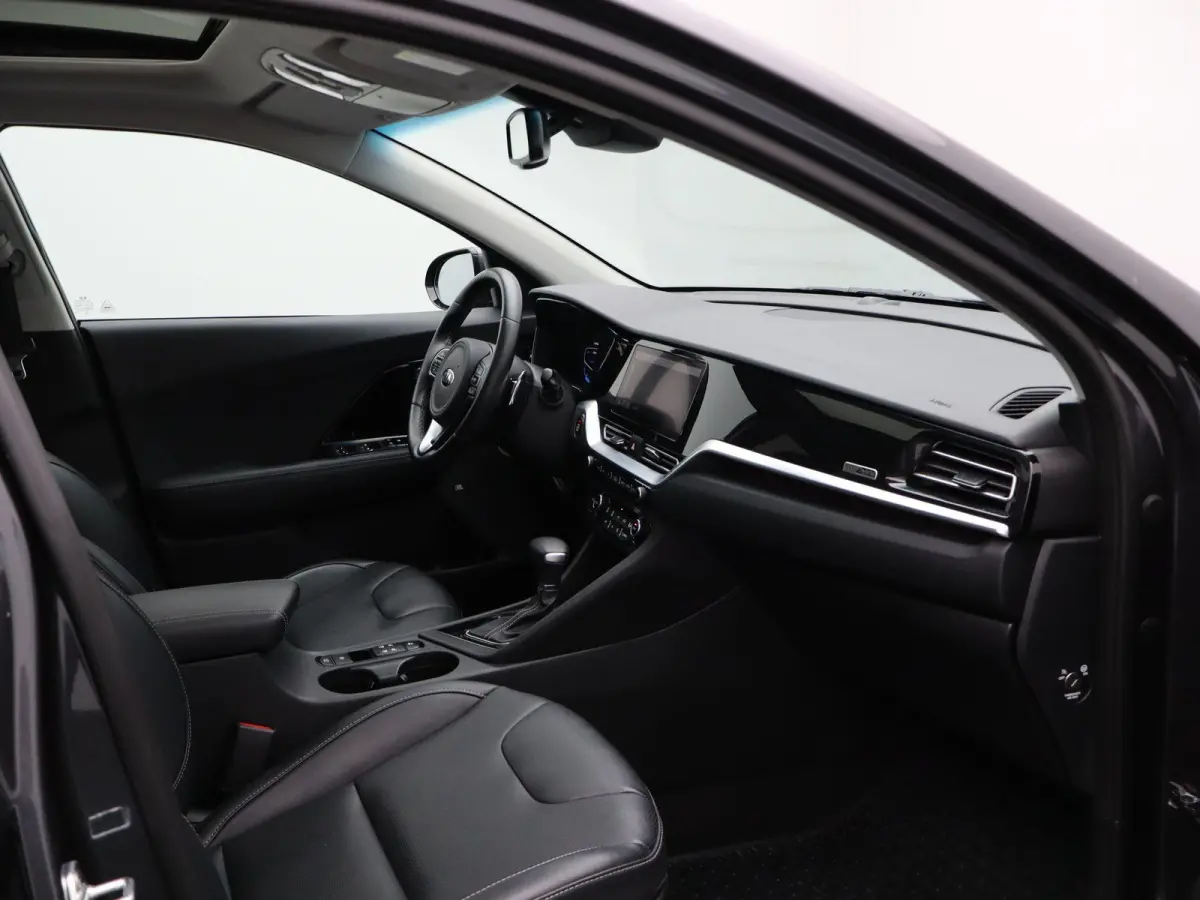 More 1.6 GDi HEV 6DCT | Apple Carplay / Android Auto | Privacy Glass | Trekhaak | Privacy Glass | Keyless |