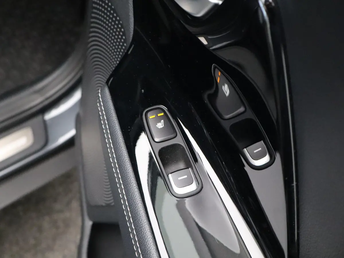 More 1.6 GDi HEV 6DCT | Apple Carplay / Android Auto | Privacy Glass | Trekhaak | Privacy Glass | Keyless |