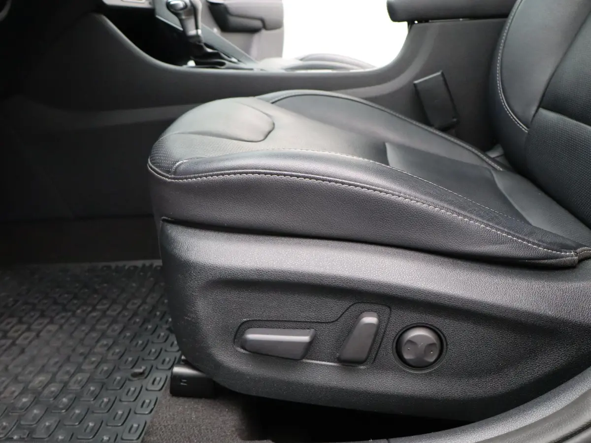 More 1.6 GDi HEV 6DCT | Apple Carplay / Android Auto | Privacy Glass | Trekhaak | Privacy Glass | Keyless |