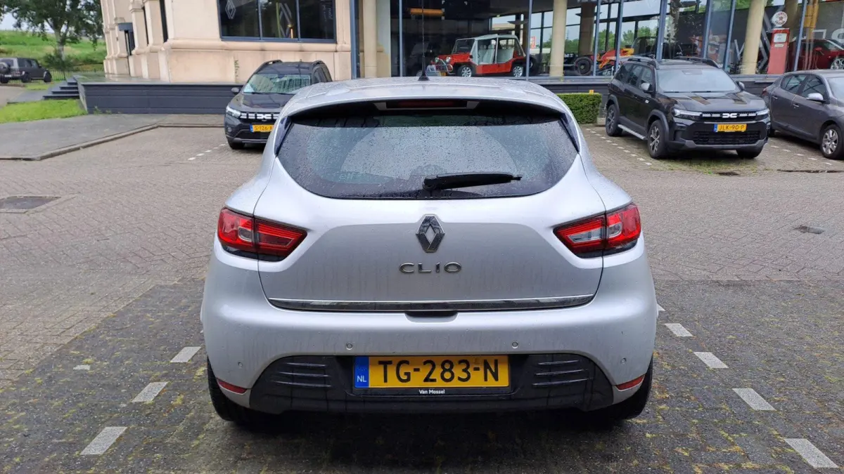 0.9 TCe Intens | Navigatie | Parkeersensoren | Cruise Control | Lichtmetalen Velgen |