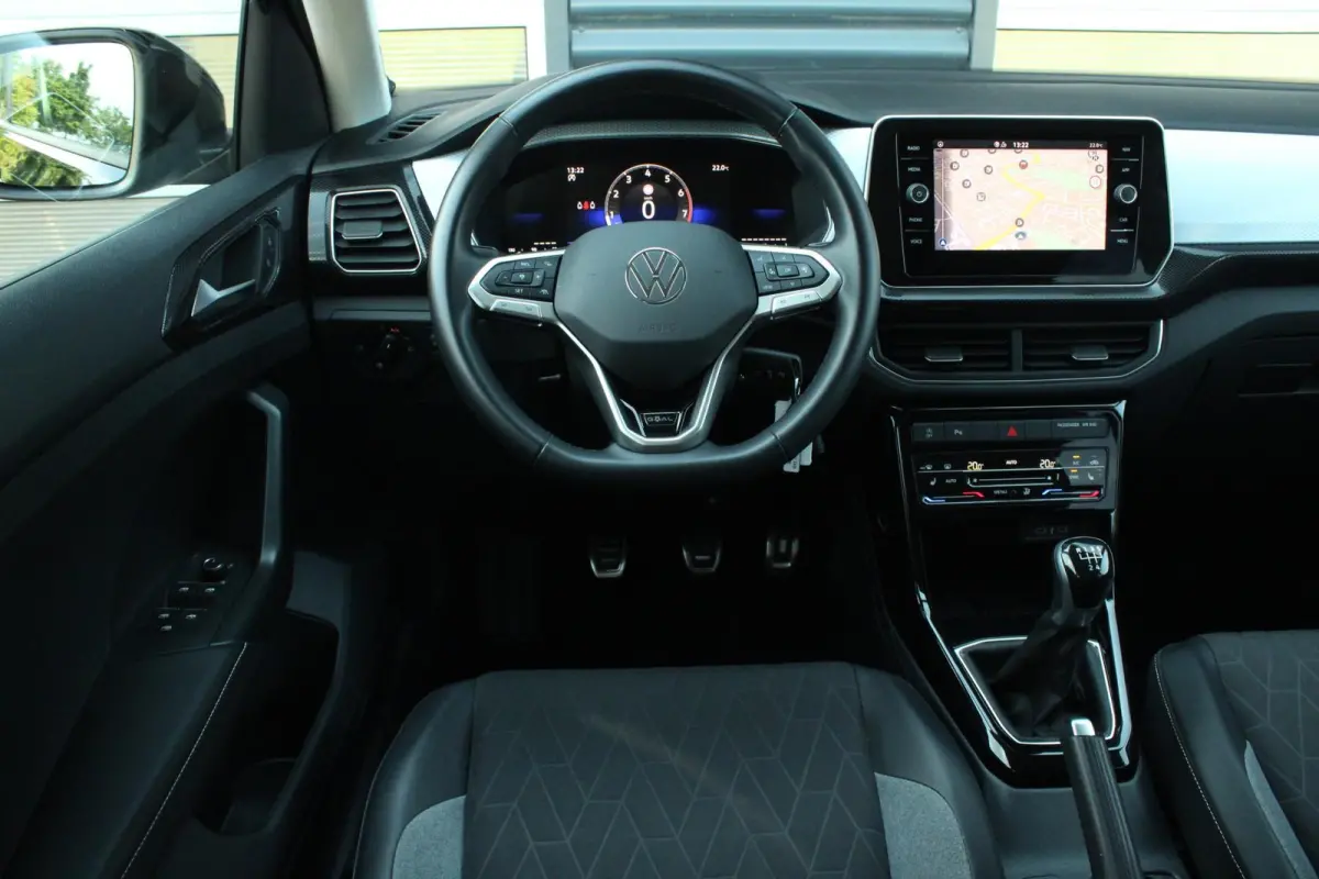 1.0 TSI 95pk Life "Goal" | Draadloos CarPlay Android Auto & opladen | Stoelverwarming