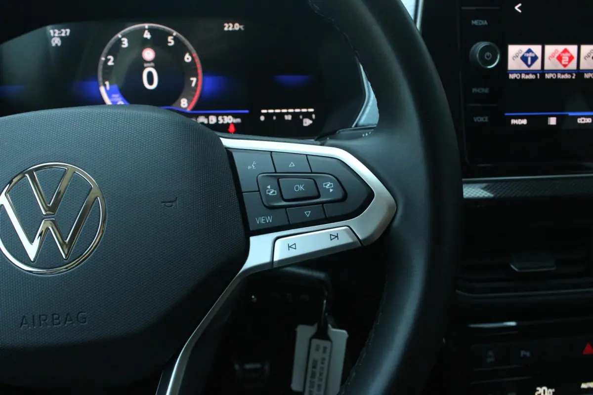 1.0 TSI 95pk Life "Goal" | Draadloos CarPlay Android Auto & opladen | Stoelverwarming