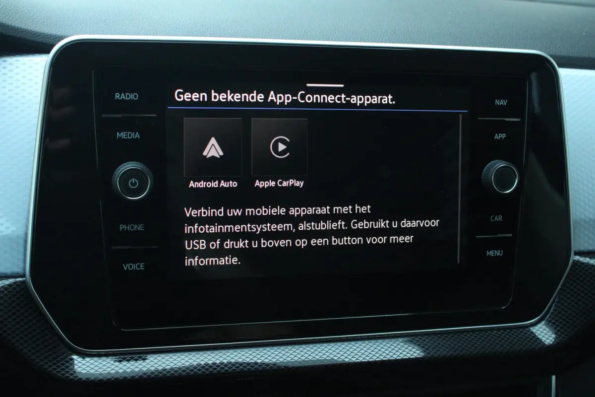 1.0 TSI 95pk Life "Goal" | Draadloos CarPlay Android Auto & opladen | Stoelverwarming