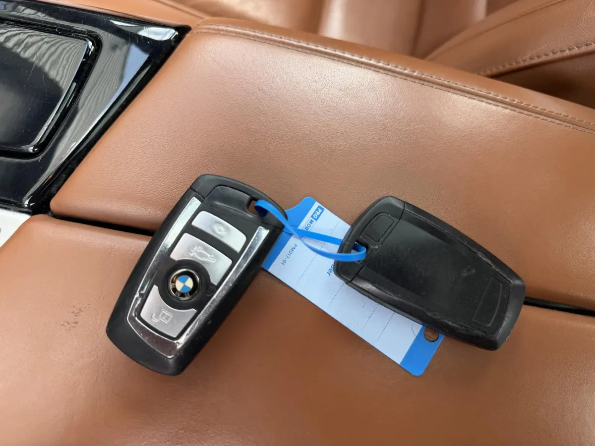 520d Individual Edition | Panoramadak | Navigatie | Lederen Bekleding | Climate Control | Stoelverwarming |
