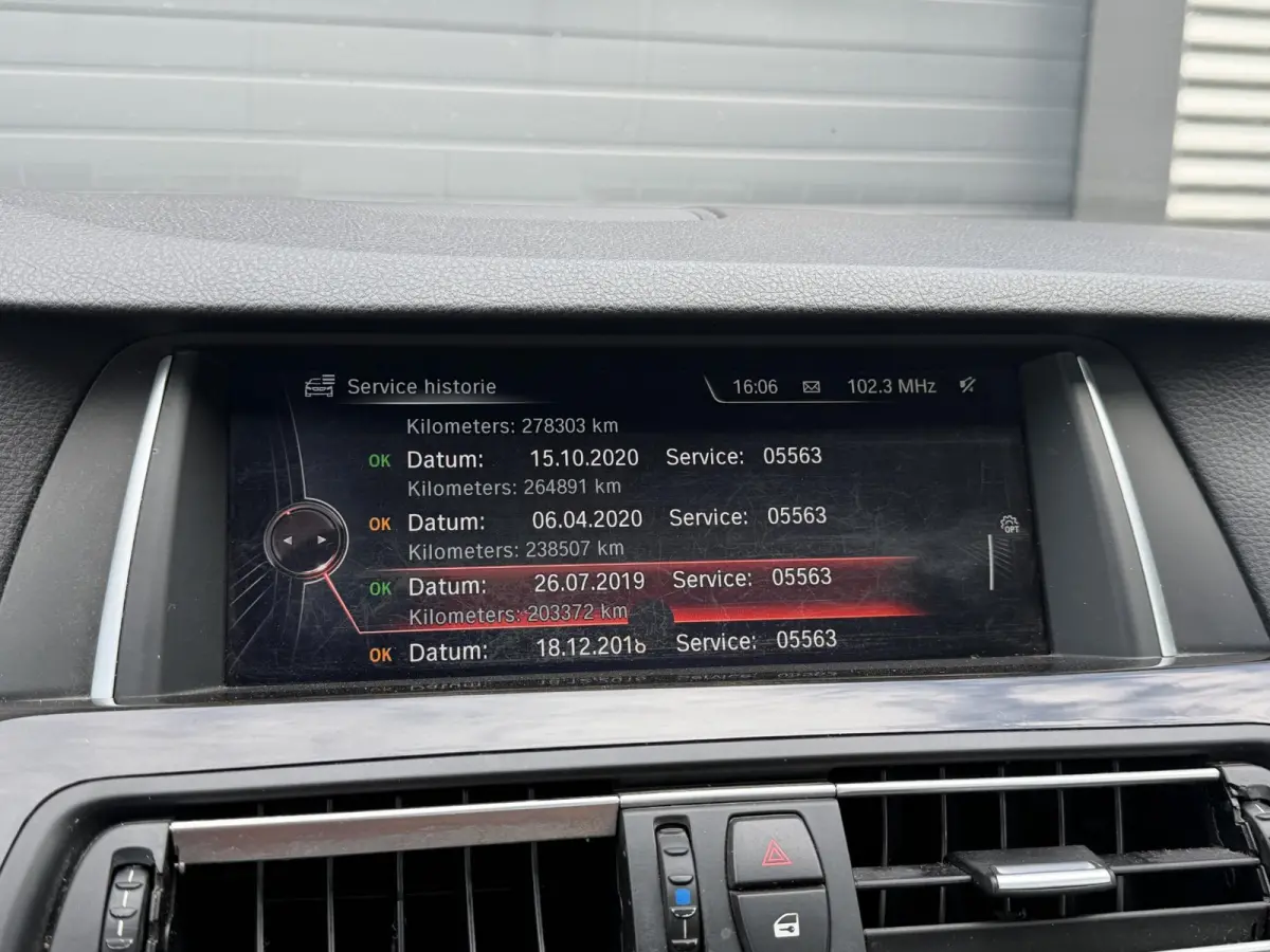 520d Individual Edition | Panoramadak | Navigatie | Lederen Bekleding | Climate Control | Stoelverwarming |