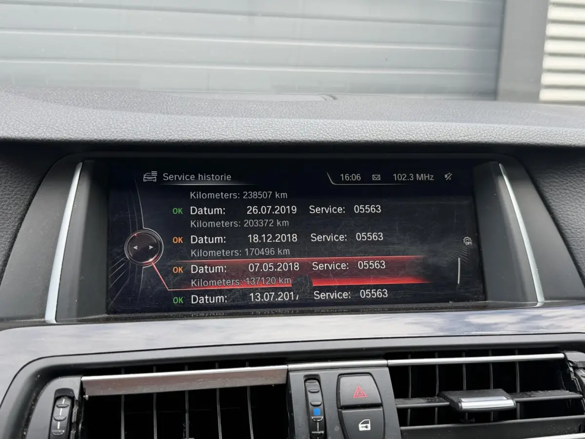 520d Individual Edition | Panoramadak | Navigatie | Lederen Bekleding | Climate Control | Stoelverwarming |