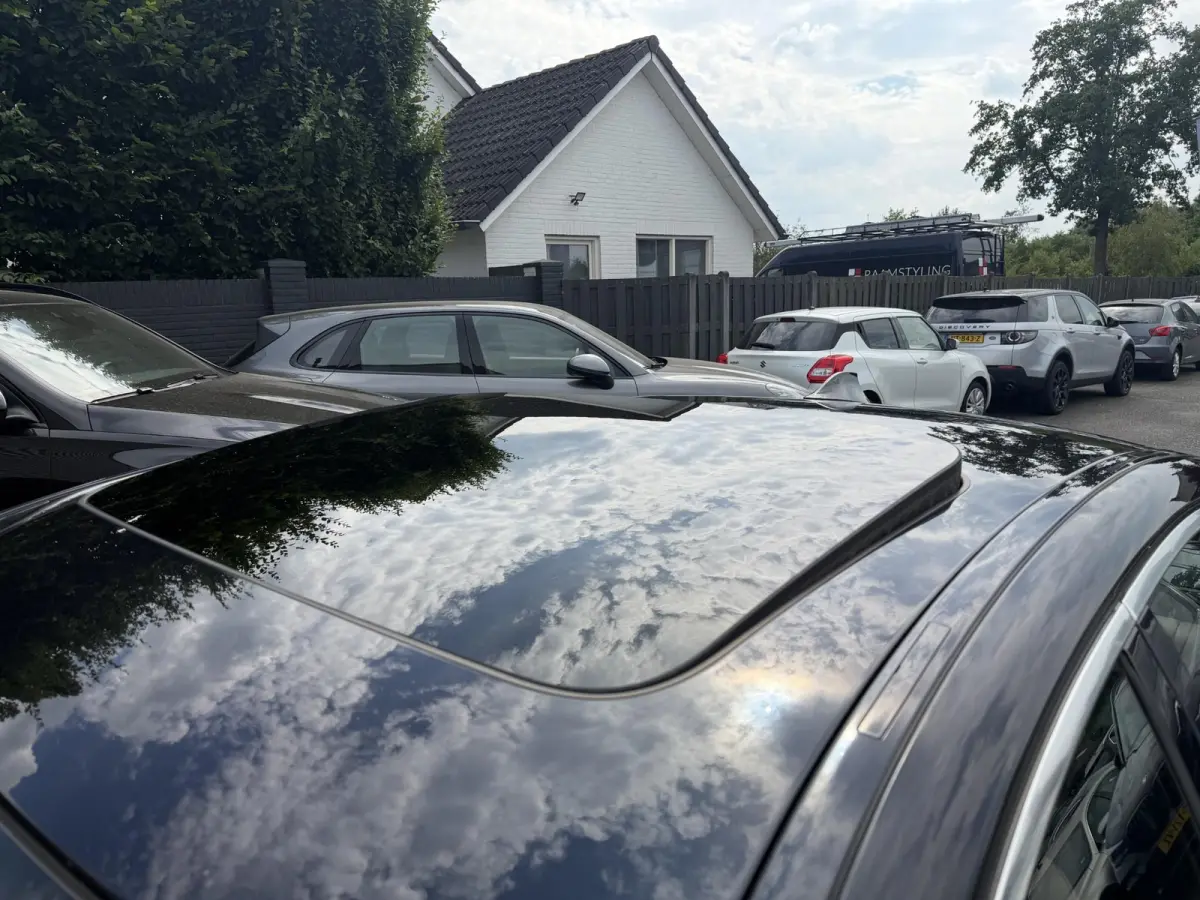 520d Individual Edition | Panoramadak | Navigatie | Lederen Bekleding | Climate Control | Stoelverwarming |