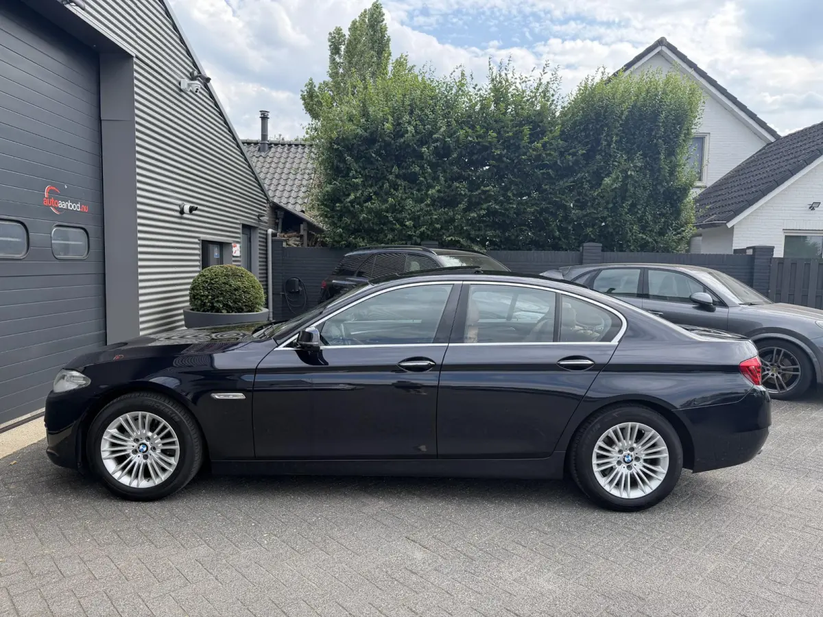 520d Individual Edition | Panoramadak | Navigatie | Lederen Bekleding | Climate Control | Stoelverwarming |