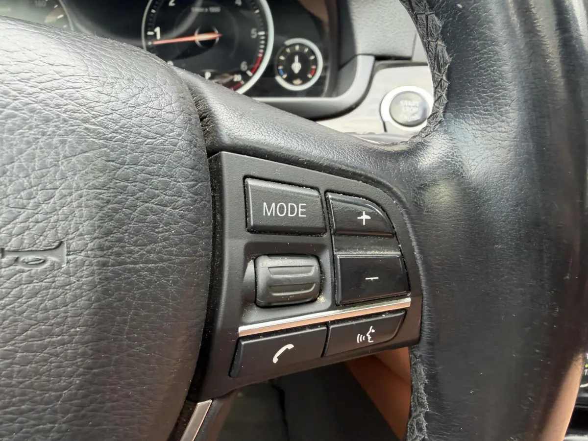 520d Individual Edition | Panoramadak | Navigatie | Lederen Bekleding | Climate Control | Stoelverwarming |