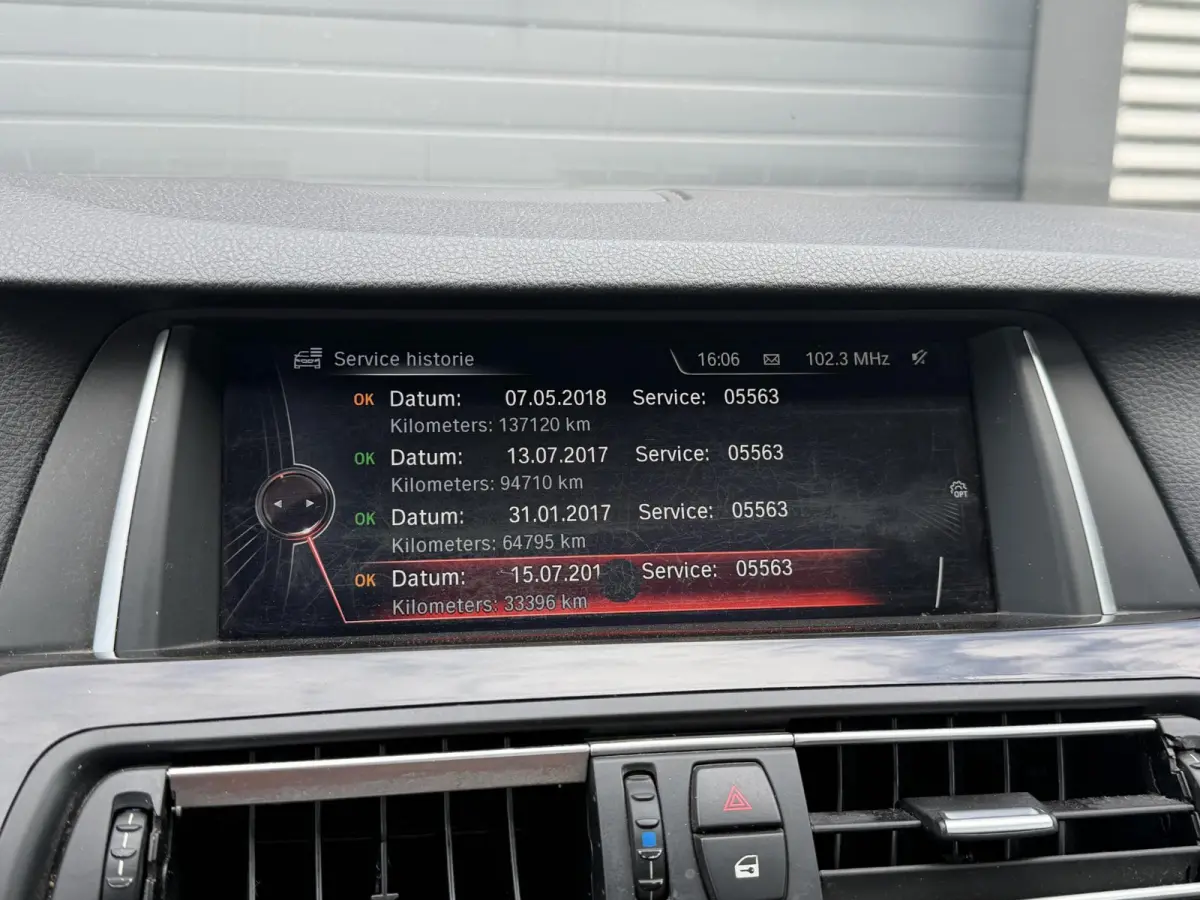 520d Individual Edition | Panoramadak | Navigatie | Lederen Bekleding | Climate Control | Stoelverwarming |