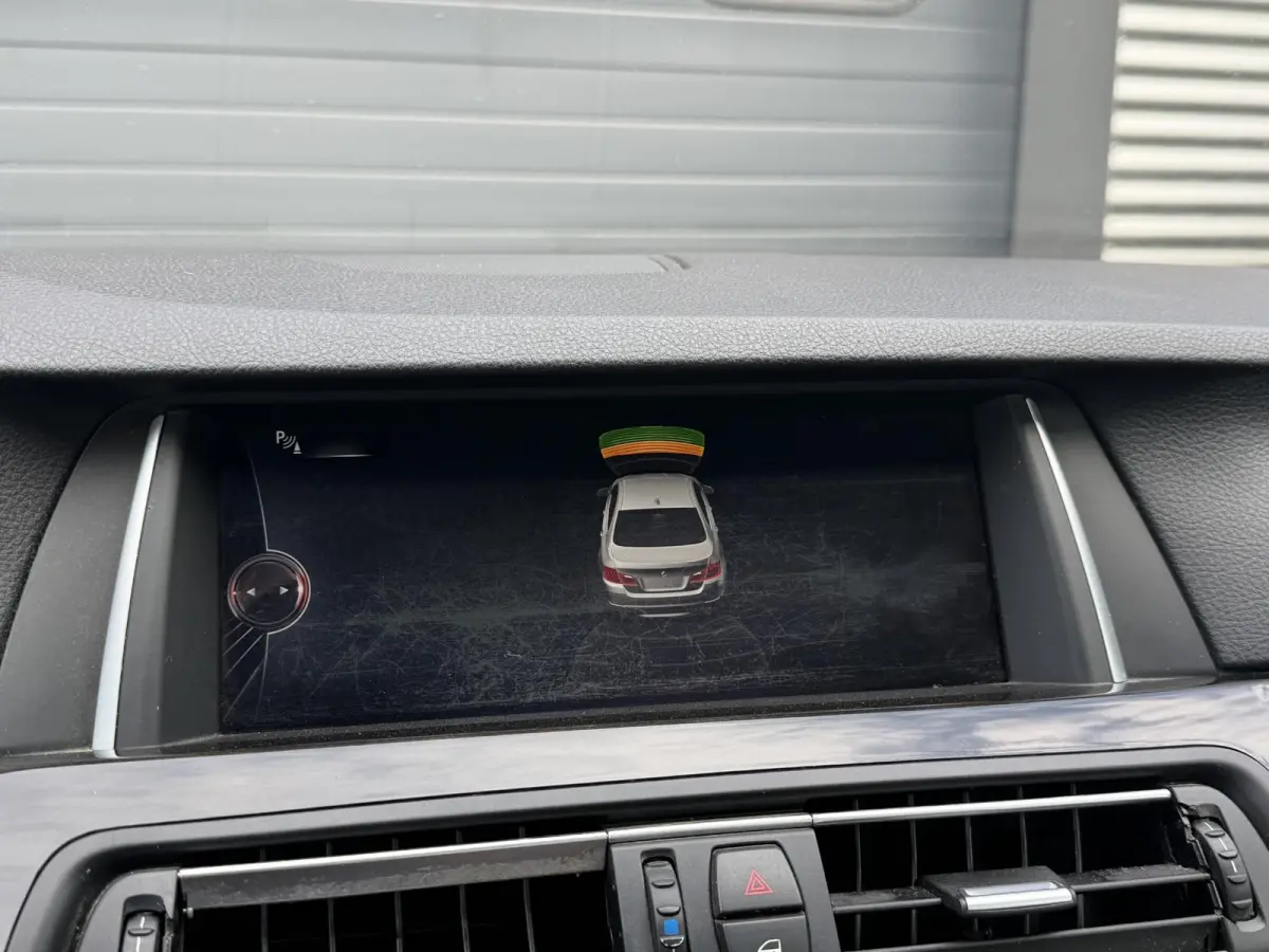 520d Individual Edition | Panoramadak | Navigatie | Lederen Bekleding | Climate Control | Stoelverwarming |
