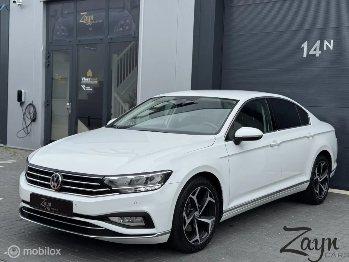 1.5 TSI Elegance Business R | DSG | Ergo |