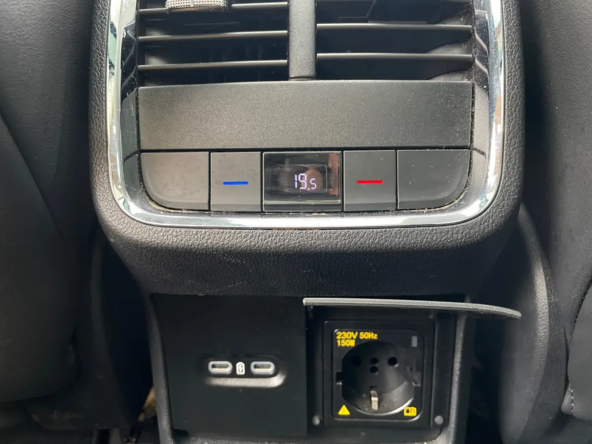 1.0 e-TSI PANO LEER VIRTUAL DEALER OND Business Edition Plus