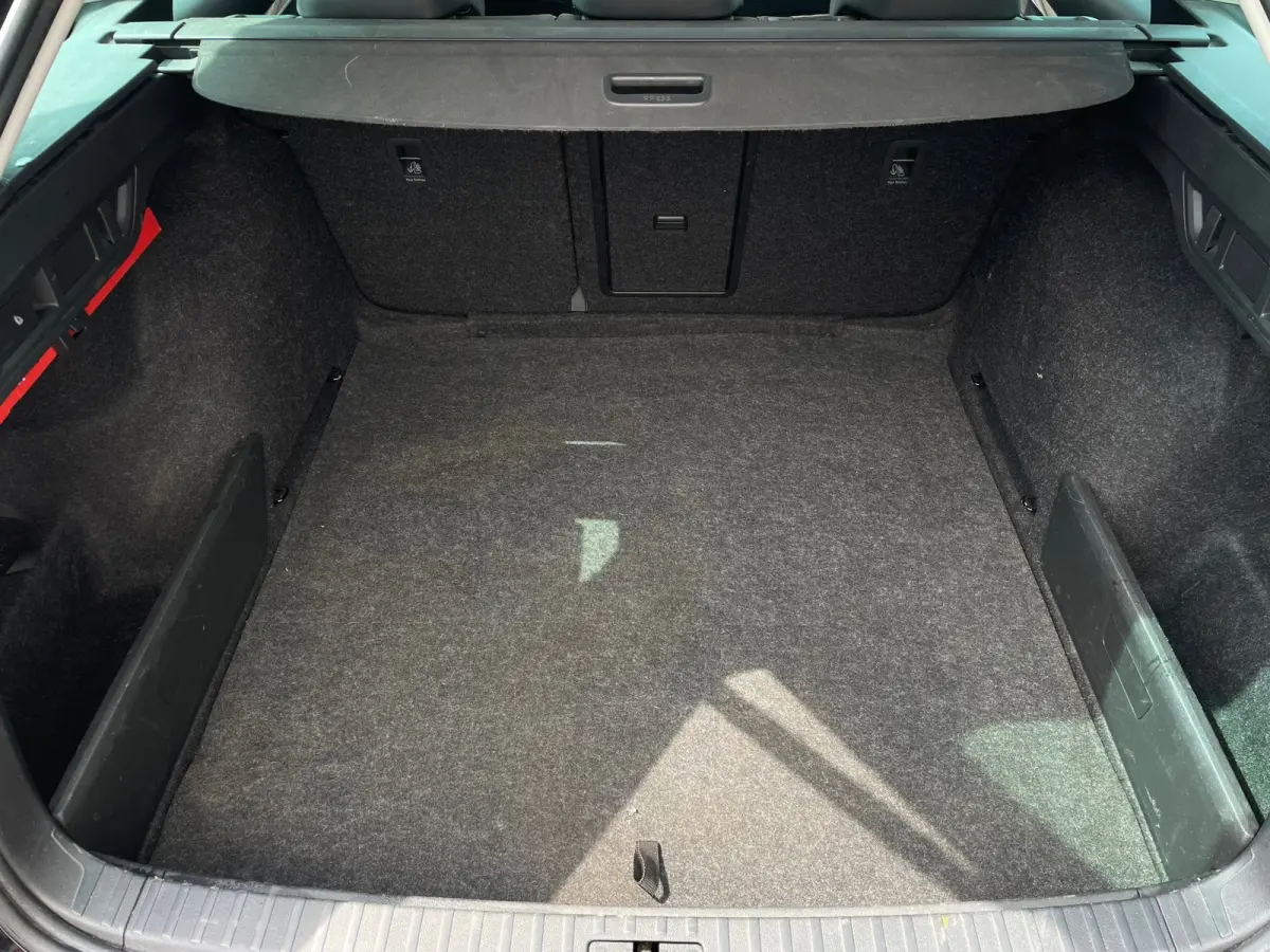 1.0 e-TSI PANO LEER VIRTUAL DEALER OND Business Edition Plus