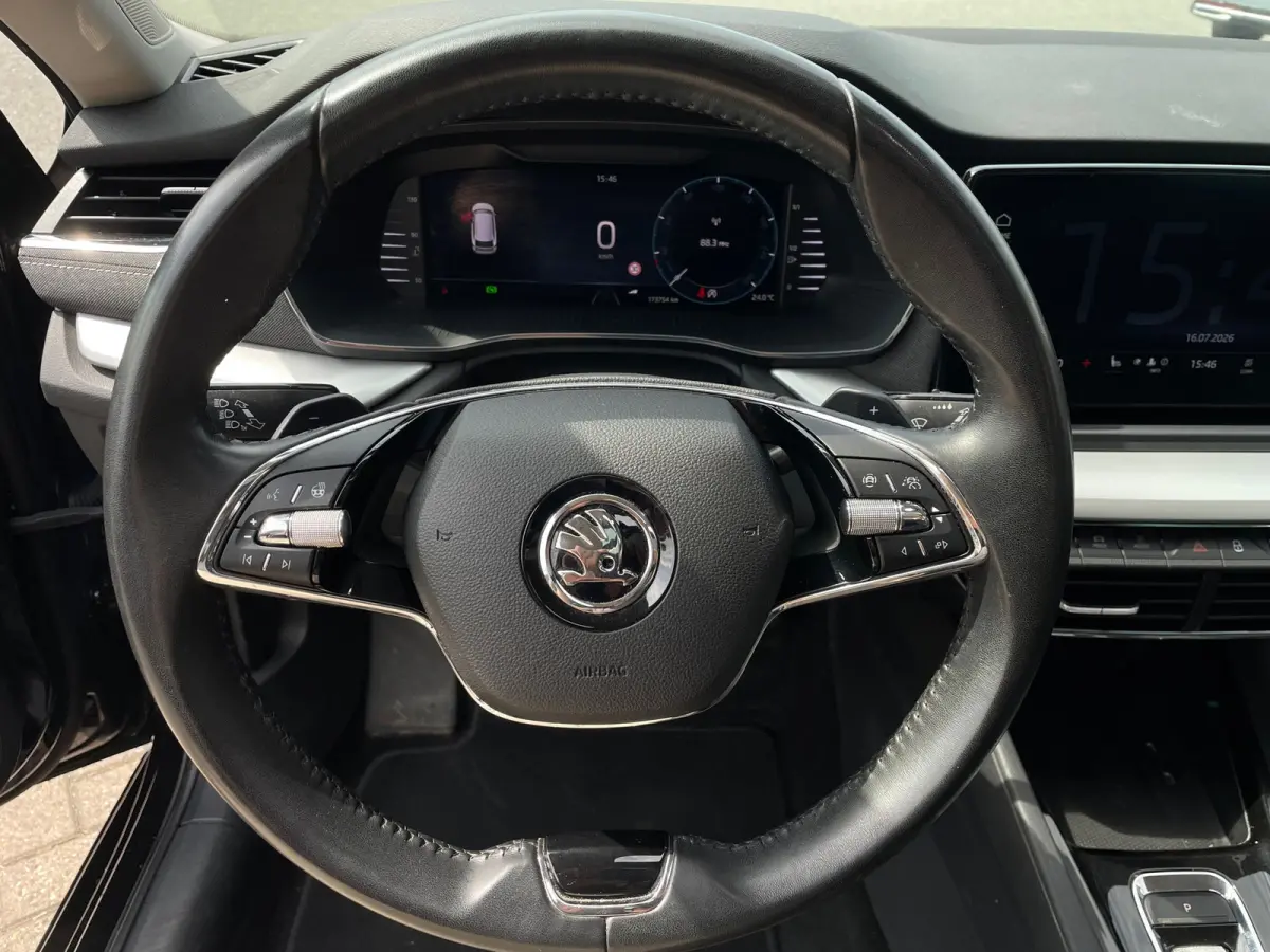 1.0 e-TSI PANO LEER VIRTUAL DEALER OND Business Edition Plus