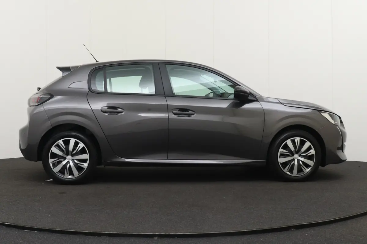1.2T 100 PK Aut. Business Cruise ParkAssist Carplay