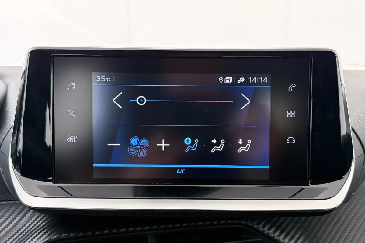 1.2T 100 PK Aut. Business Cruise ParkAssist Carplay