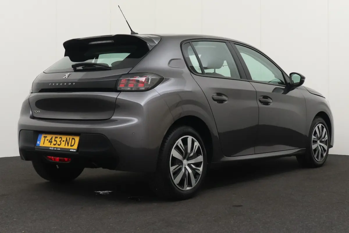 1.2T 100 PK Aut. Business Cruise ParkAssist Carplay