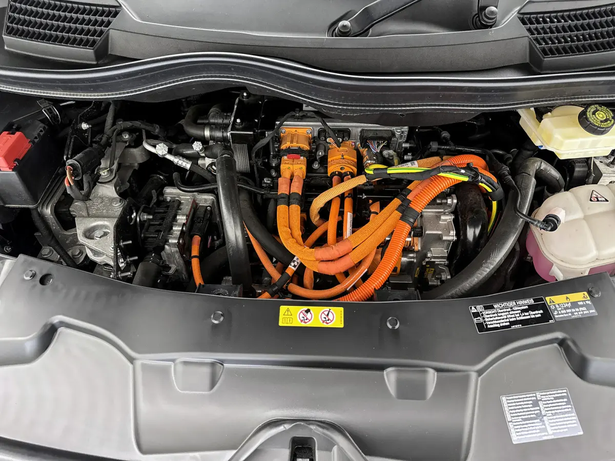 300 L2 90kWh 7 persoons Leder Elektr schuifdeuren AMG line 360 camera