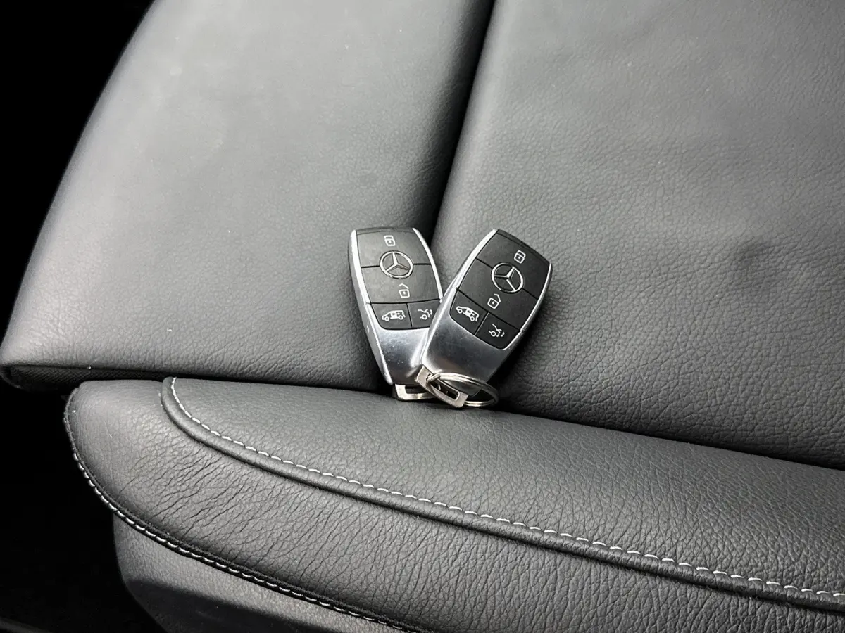 300 L2 90kWh 7 persoons Leder Elektr schuifdeuren AMG line 360 camera