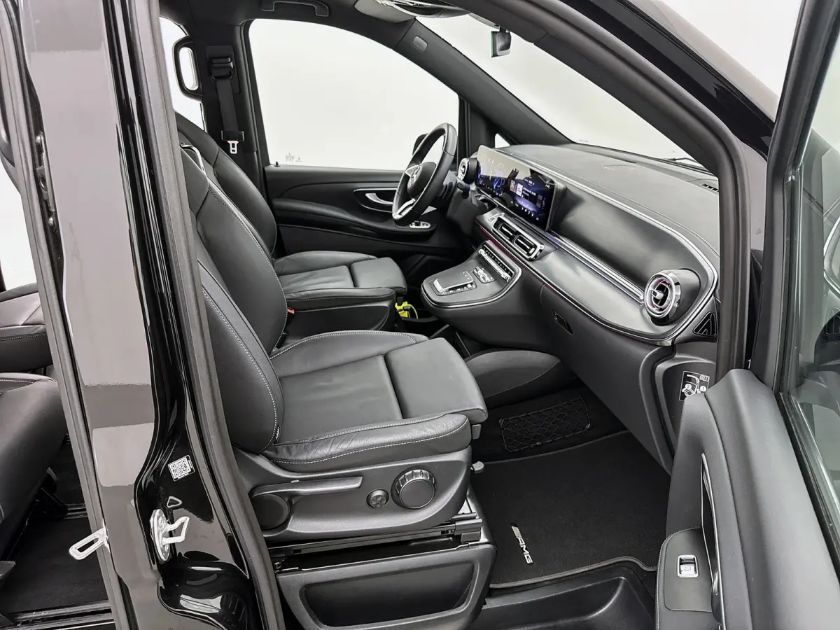 300 L2 90kWh 7 persoons Leder Elektr schuifdeuren AMG line 360 camera