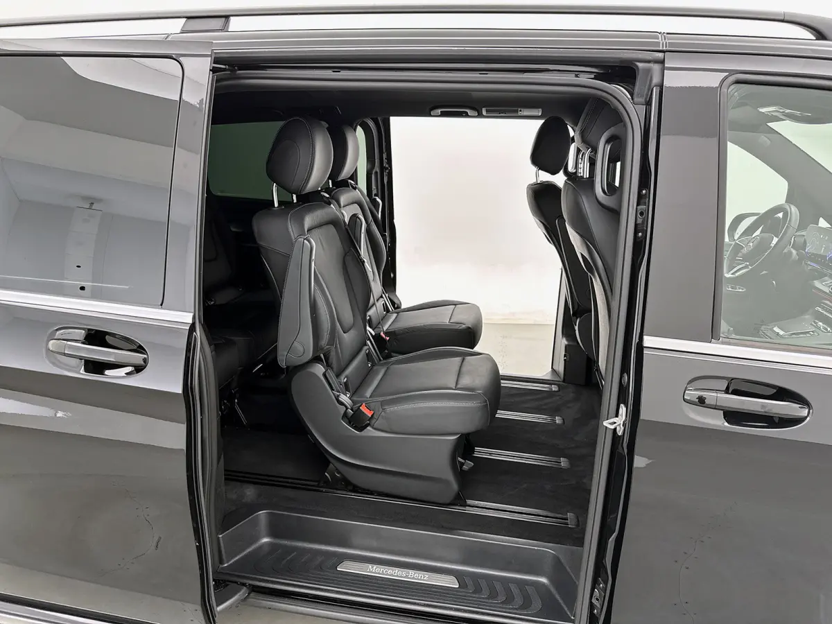300 L2 90kWh 7 persoons Leder Elektr schuifdeuren AMG line 360 camera