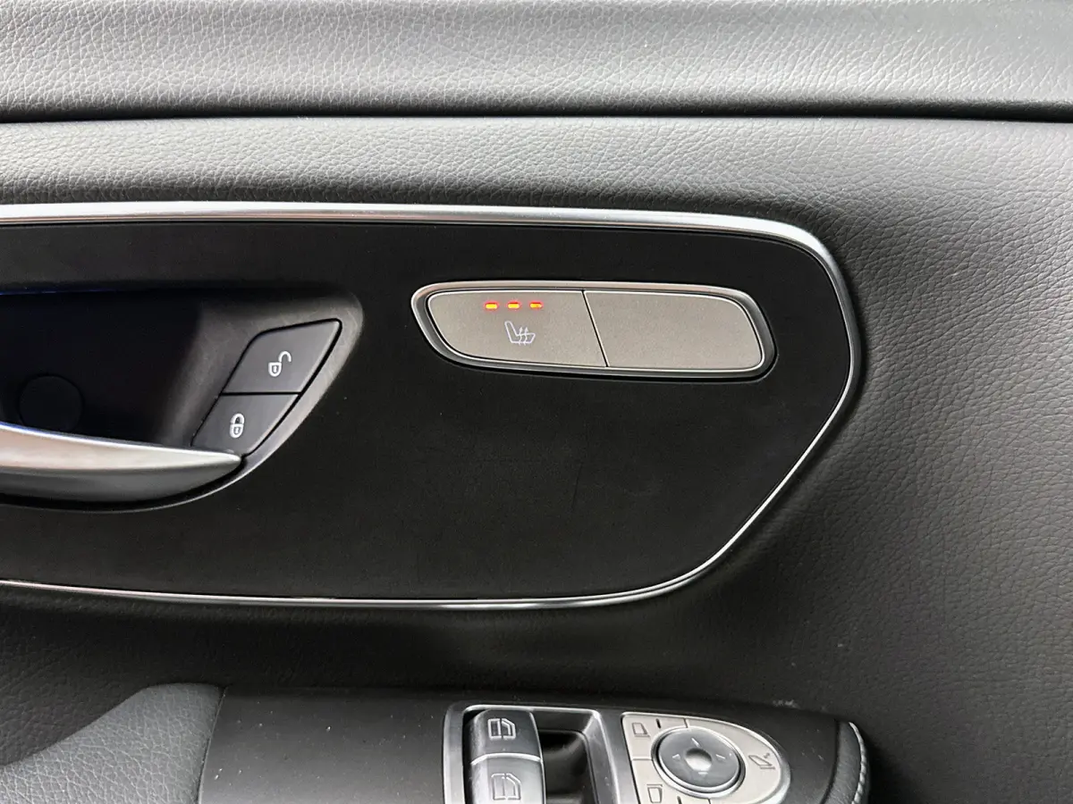 300 L2 90kWh 7 persoons Leder Elektr schuifdeuren AMG line 360 camera