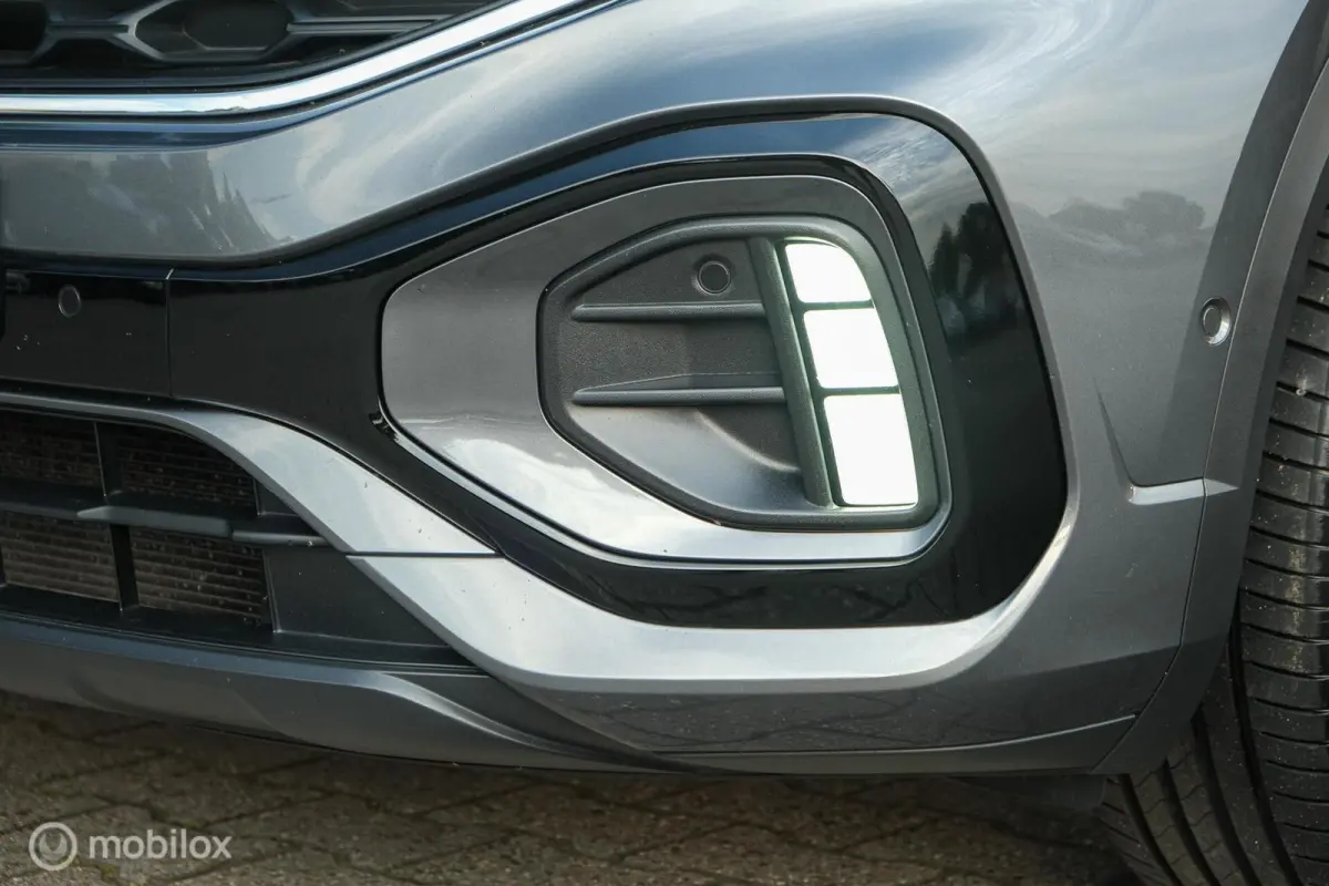 1.5 TSI R-Line | Pano | IQLed | 19 Inch | ACC | Keyless entry & Go | Trekhaak | Stoelverwarming | Virtual Dash