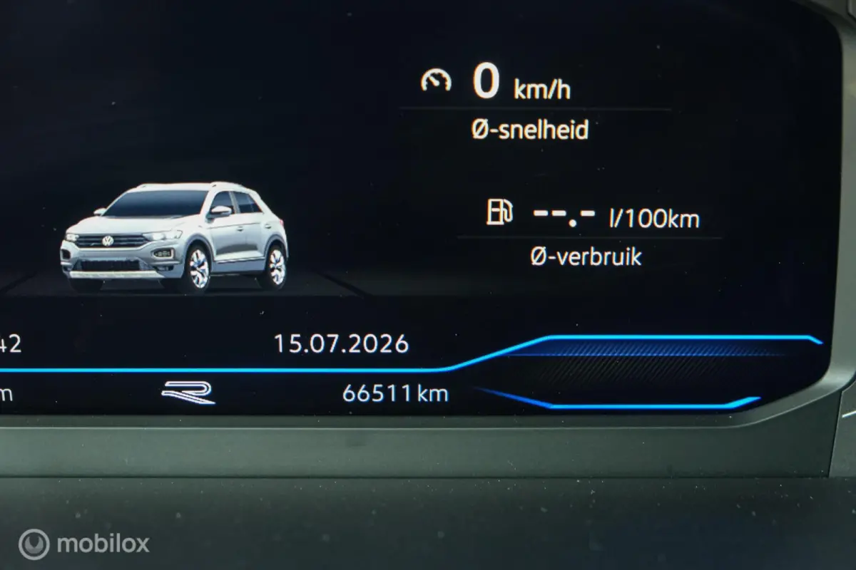 1.5 TSI R-Line | Pano | IQLed | 19 Inch | ACC | Keyless entry & Go | Trekhaak | Stoelverwarming | Virtual Dash